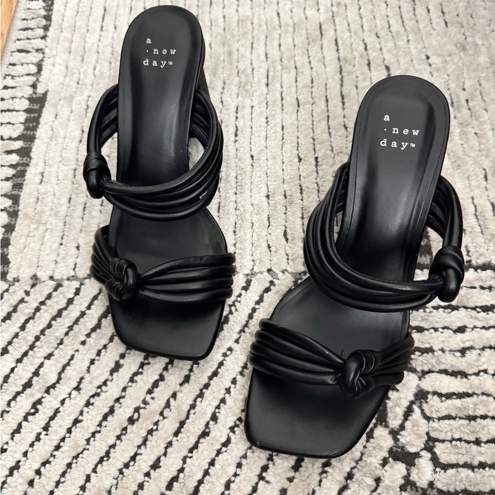 A New Day Black Knotted Heels